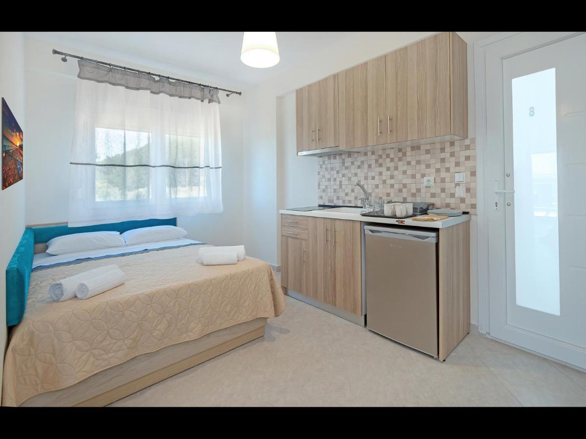 Meliria Apartments Скала-Рахониу Екстериор снимка