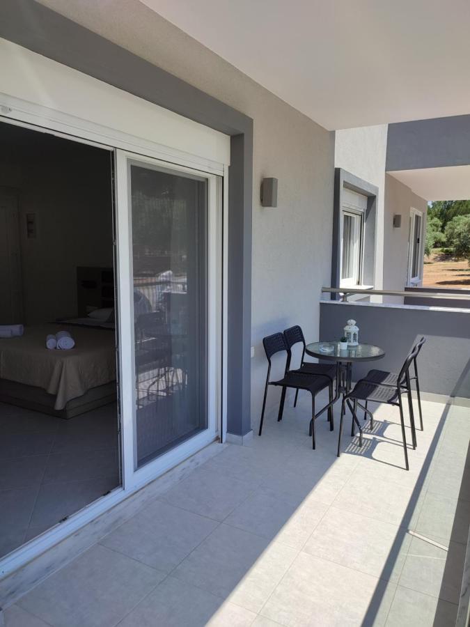 Meliria Apartments Скала-Рахониу Екстериор снимка